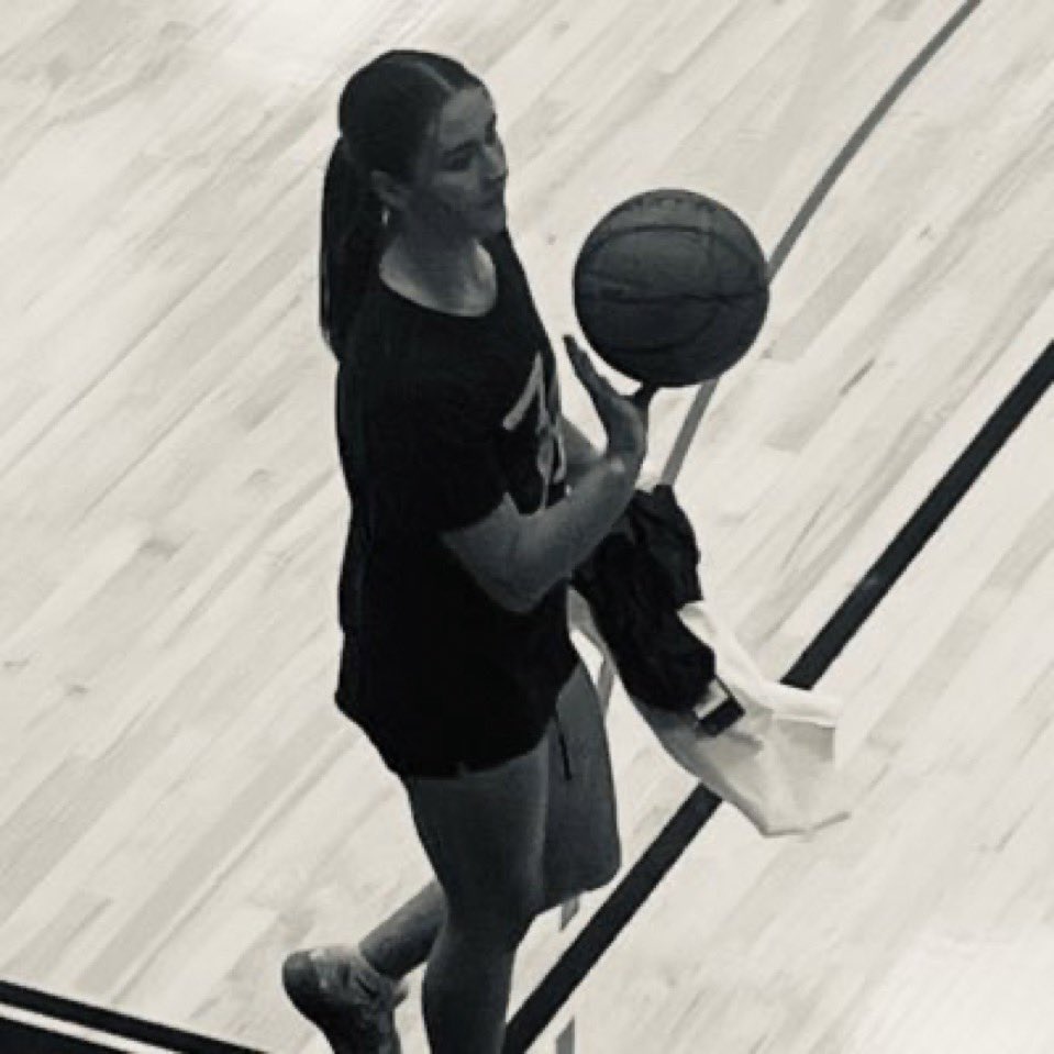 My final HS Basketball Career Accolades &amp; Records

24-25 POY
24-25 Scoring Champ 20.5
2x 1st team
1x 2nd team
1x honor
2x Team MVP
2x Team Capt
All State Team

Records

Sgl sea. scoring 543 pts (NVHS)
Sgl gm pts 39 (La Salle Yak)
Sgl gm 3’s made 7 (LS)
Sgl gm stls 14 (LS) 13 (NV)