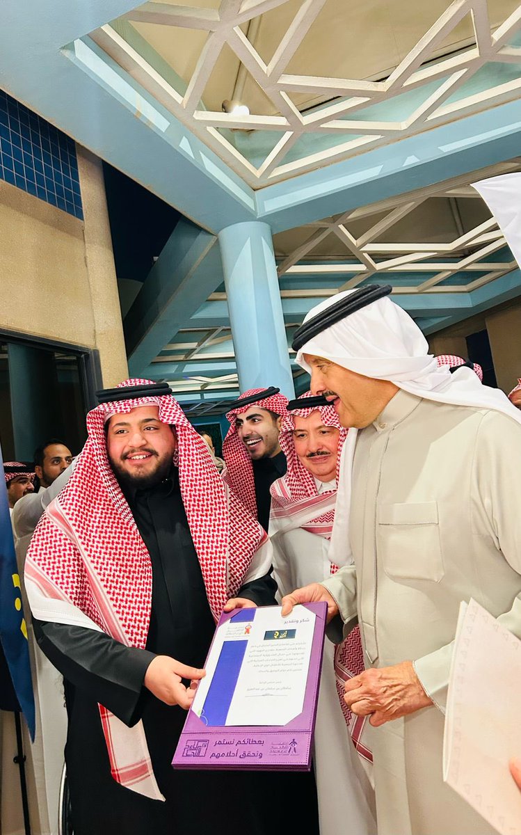 _rakan1111's tweet image. تشرفت اليوم بالسلام والتكريم من صاحب السمو الملكي / الأمير سلطان بن سلمان آل سعود 💚🇸🇦