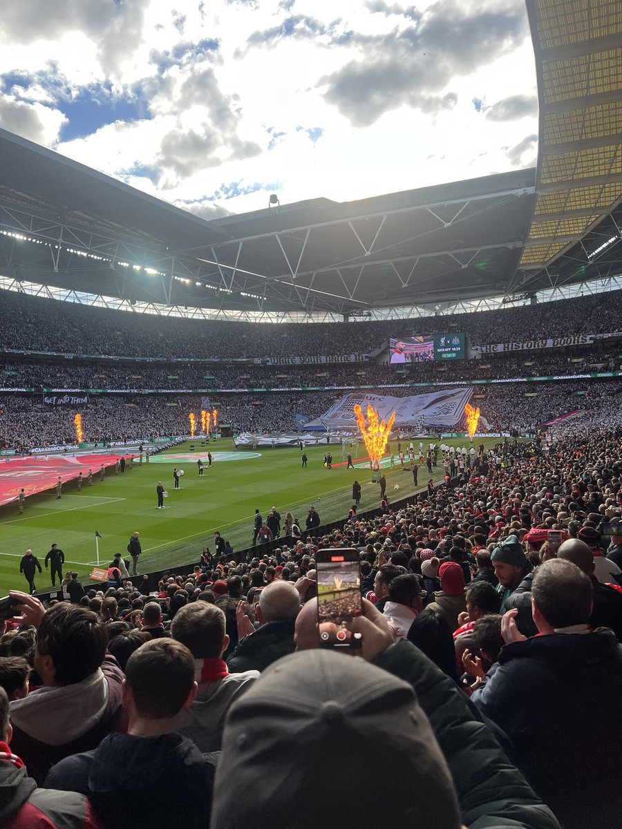 alexu_lfc's tweet photo. disappointing, bring home number 20 in May 🔴🔴 https://t.co/ZLxYWbkCfW