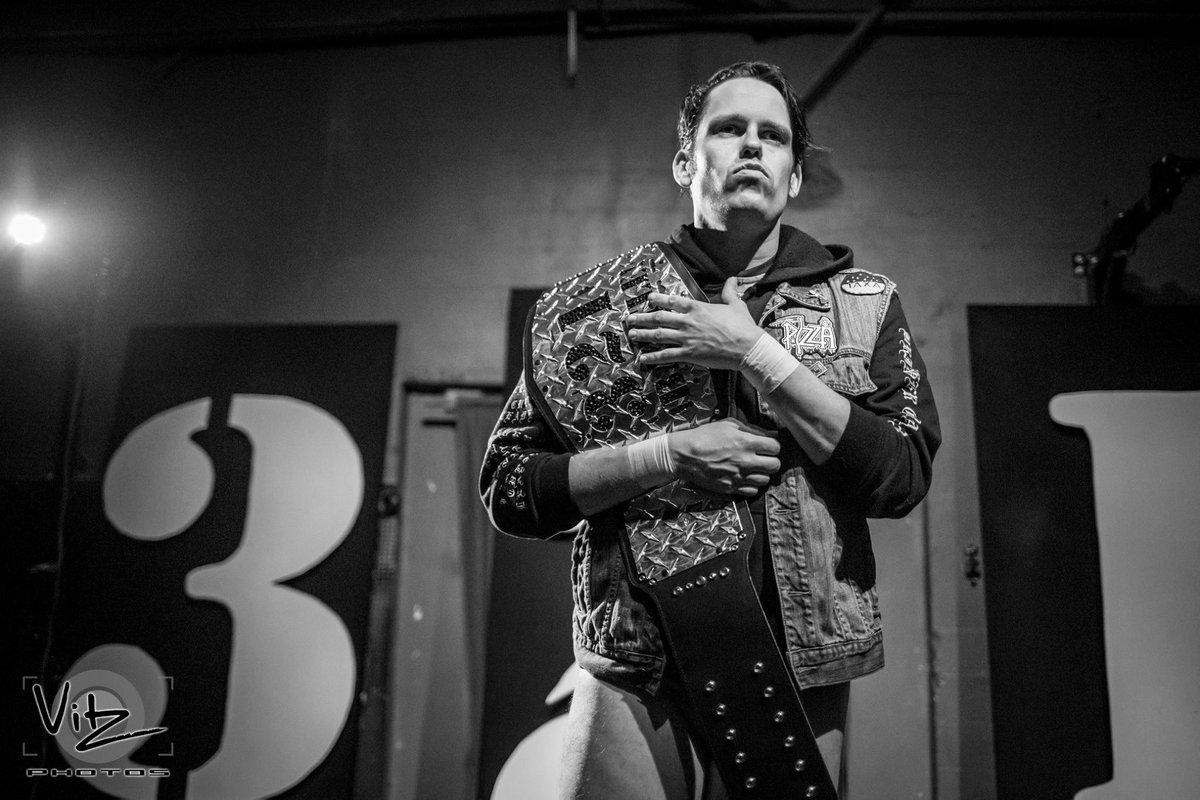 Daniel Makabe tweet media