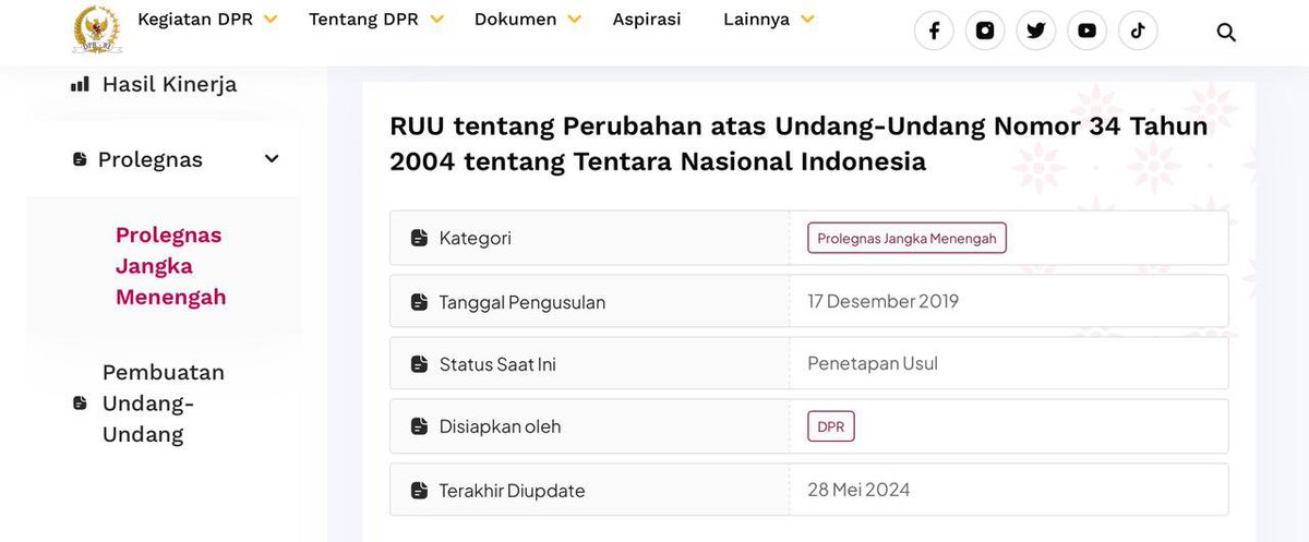 KevinNguyeeeen's tweet photo. [TERNYATA DARI 2019] 
Thread Penjelasan Soal Timeline serta bedah isi RUU TNI. 

Jadi Usulan revisi UU TNI bukan sesuatu yang muncul out of nowhere. TERNYATA Dari 17 Desember 2019, DPR udah bikin wacana uu ini. Pada 28 Mei 2024, Semua fraksi di DPR menyetujui bisa di cek di web https://t.co/ozzM0S7KaI