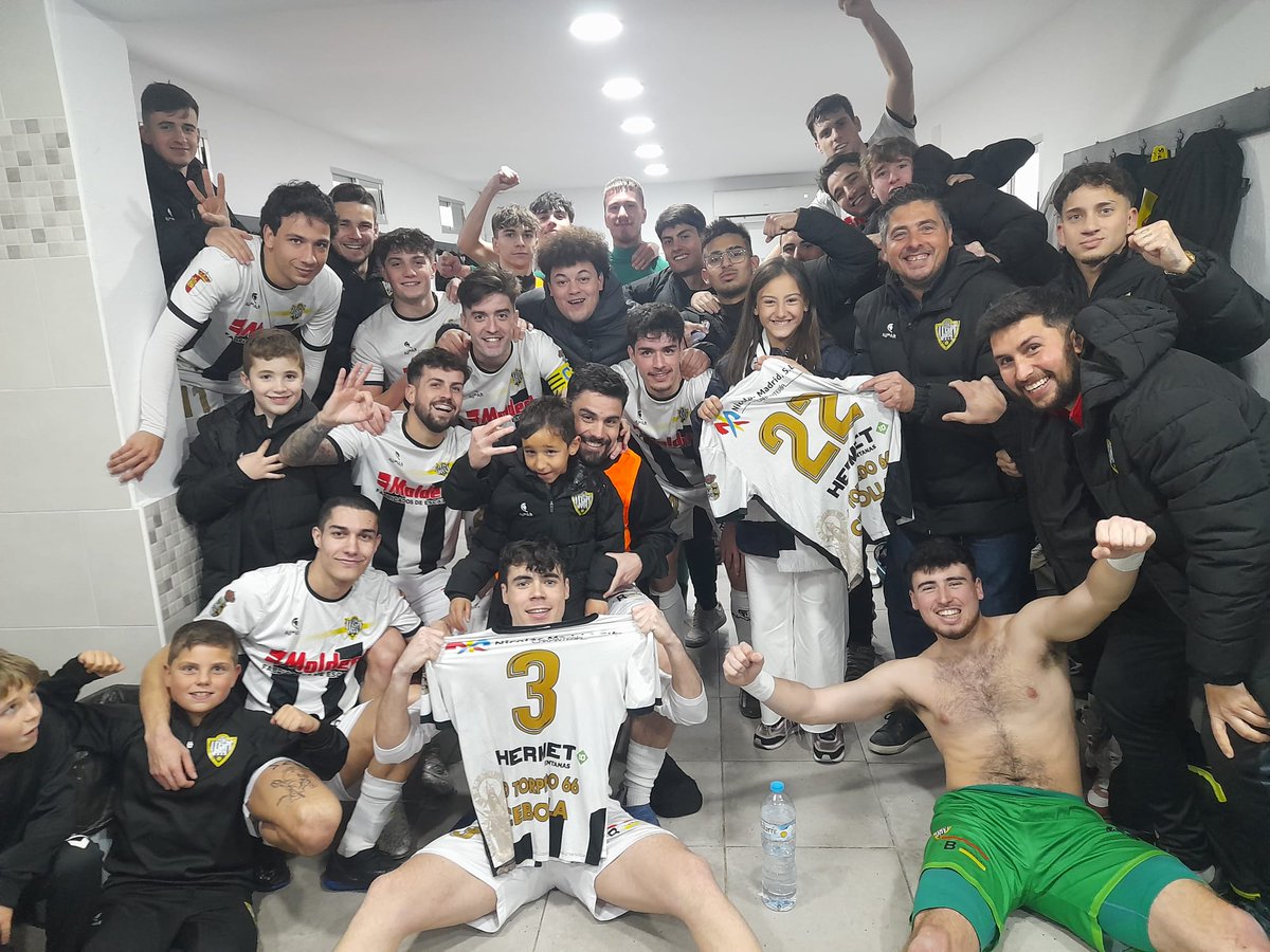 Torpedo 66 3
 ( Borja ⚽️ Cerri ⚽️ Isra ⚽️ )
CD Mocejon 0
Victoria balsámica la conseguida está tarde, la necesitábamos y la merecíamos hace tiempo.
Hoy el trabajo, la lucha y la entrega han tenido su justa recompensa. 
Enhorabuena chicos y a seguir así.