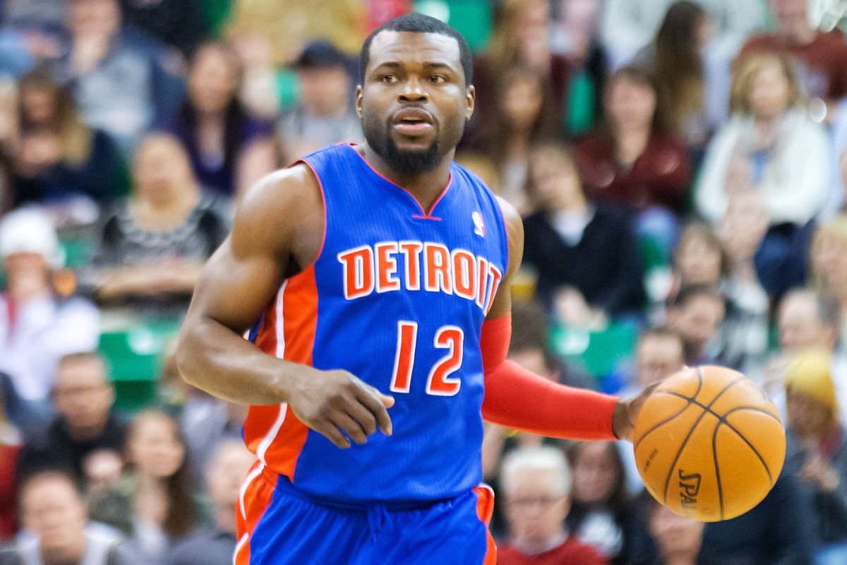 RandomNBAHoops's tweet image. RANDOM NBA PLAYER:
Will Bynum, PG (2005-15)

Golden State Warriors (2005-06)
Detroit Pistons (2008-14)
Washington Wizards (2014-15)

Career Averages: 8.1 PPG, 1.6 RPG, 3.3 APG