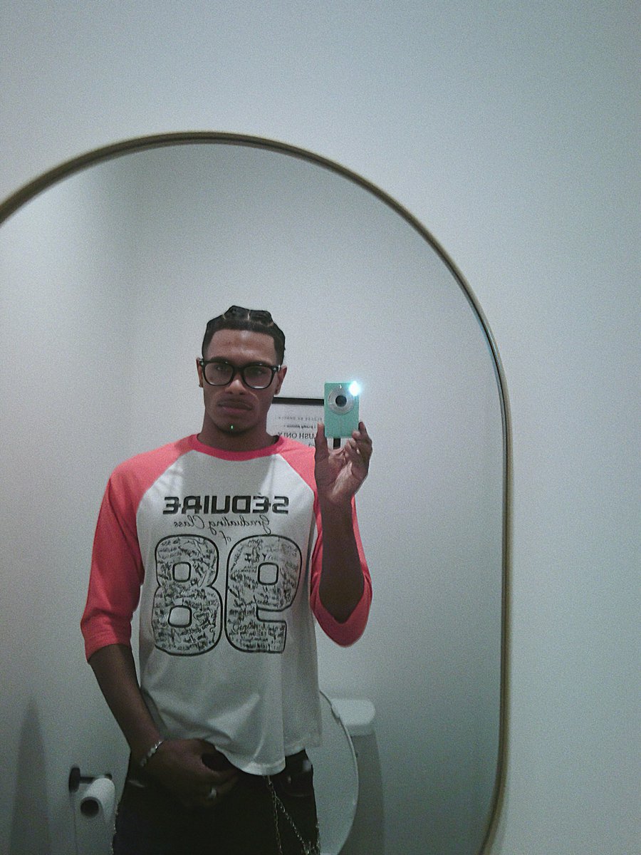 Xae✌🏽 tweet media