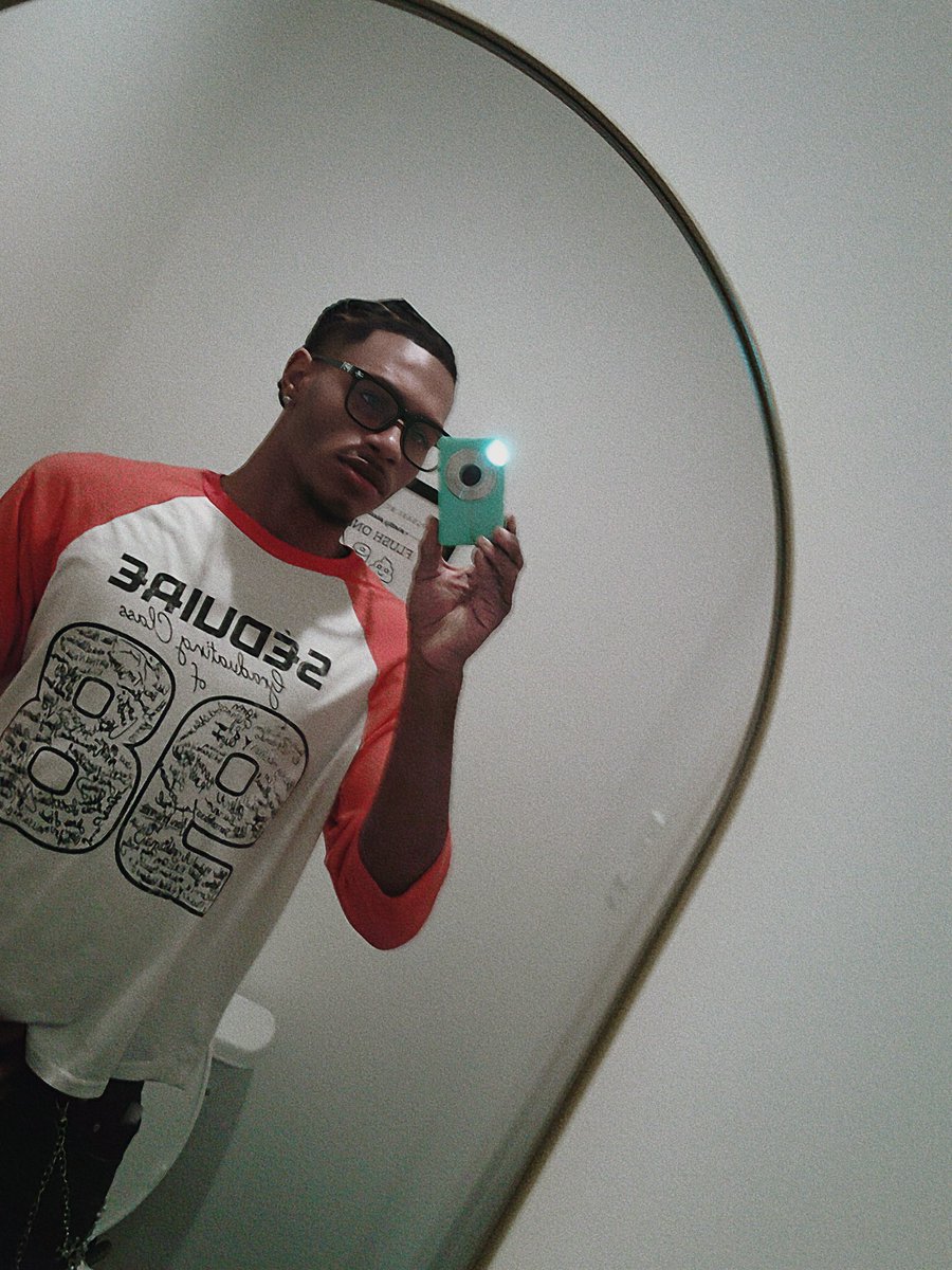 Xae✌🏽 tweet media