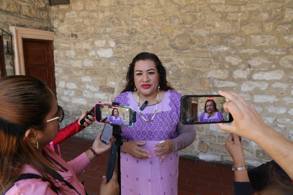 Asistí al Encuentro de Magistradas “Rosario Castellanos”, en el marco del 8M, organizado por el <a href="/teechiapas/">TEECH</a> un gran evento que visibiliza los avances y los retos hacia la paridad sustantiva. Desde la bella ciudad de Comitán. Gracias