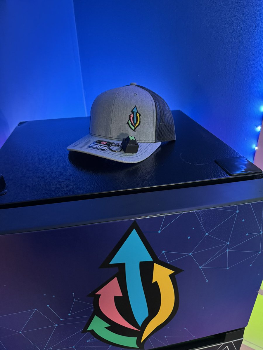 🚨FREE GIVEAWAY!🚨

1 <a href="/DrinkFreshenUp/">Freshen Up Energy</a> Hat and 1 <a href="/TheMACPrints/">MAC Prints</a> <a href="/kick/"></a> Clicker bundle!

Rules:
✅Like and RT this post
✅Follow <a href="/DrinkFreshenUp/">Freshen Up Energy</a> 
✅Follow <a href="/JimothyBill/">Jimothy Billiams | Kick Garage Network</a> and <a href="/jimothygrill/">Jimothy Grilliams</a> 

Drawing is 7pm CST Tuesday 3/18

*hat and clicker are new and unused*