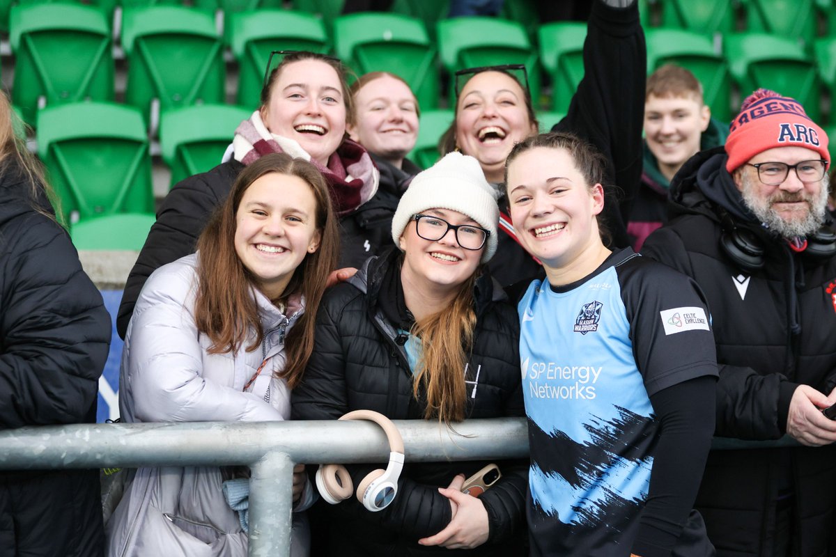 Gary Heatly (@g_hmedia) on Twitter photo "As a scrum-half who is still learning the position it was really helpful to be able to train alongside + learn from someone like <a href="/Scotlandteam/">Scottish Rugby</a> cap <a href="/mairimcdonaldd/">Mairi Mcdonald</a>"...
<a href="/hilljillsrugby/">Hills Womens Rugby</a>'s Rianna Darroch looks back on her time with <a href="/GlasgowWarriors/">Glasgow Warriors</a>
โ๏ธ t.ly/NhVwO "As a scrum-half who is still learning the position it was really helpful to be able to train alongside + learn from someone like <a href="/Scotlandteam/">Scottish Rugby</a> cap <a href="/mairimcdonaldd/">Mairi Mcdonald</a>"...
<a href="/hilljillsrugby/">Hills Womens Rugby</a>'s Rianna Darroch looks back on her time with <a href="/GlasgowWarriors/">Glasgow Warriors</a>
โ๏ธ t.ly/NhVwO