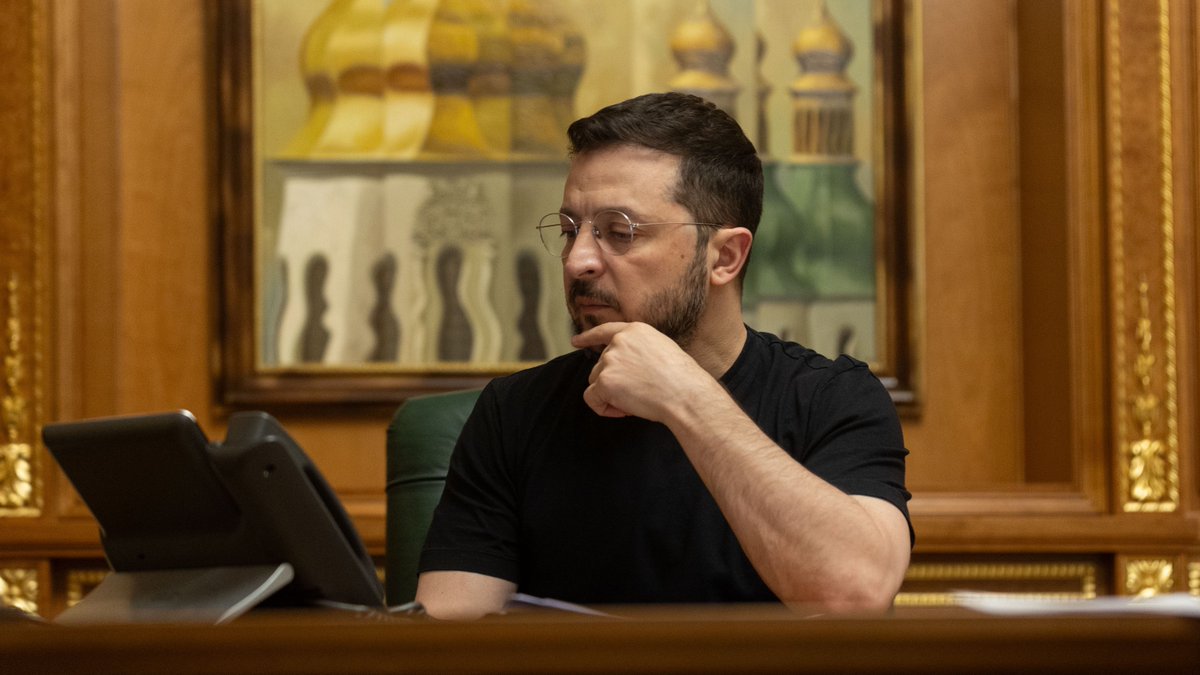 Volodymyr Zelenskyy / Володимир Зеленський tweet media