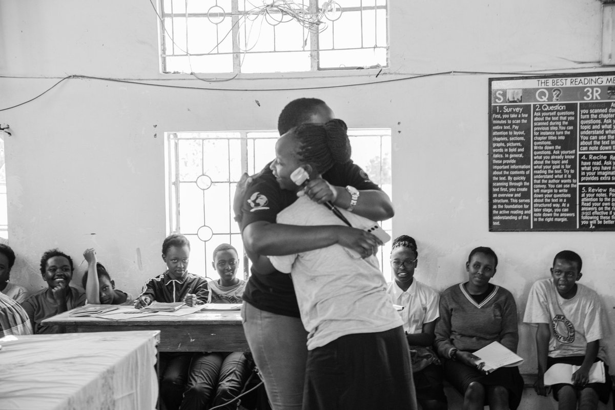 KisimbaShantal's tweet photo. I am a Voice and a Force to the Younger Generation. I believe in them. And I believe all they need is a heart that can believe in them and hold their hands where possible. There's a great light in this Generation and if we hold hands, we can bring it out. I am a #YouthMentor https://t.co/StWLSuoglq