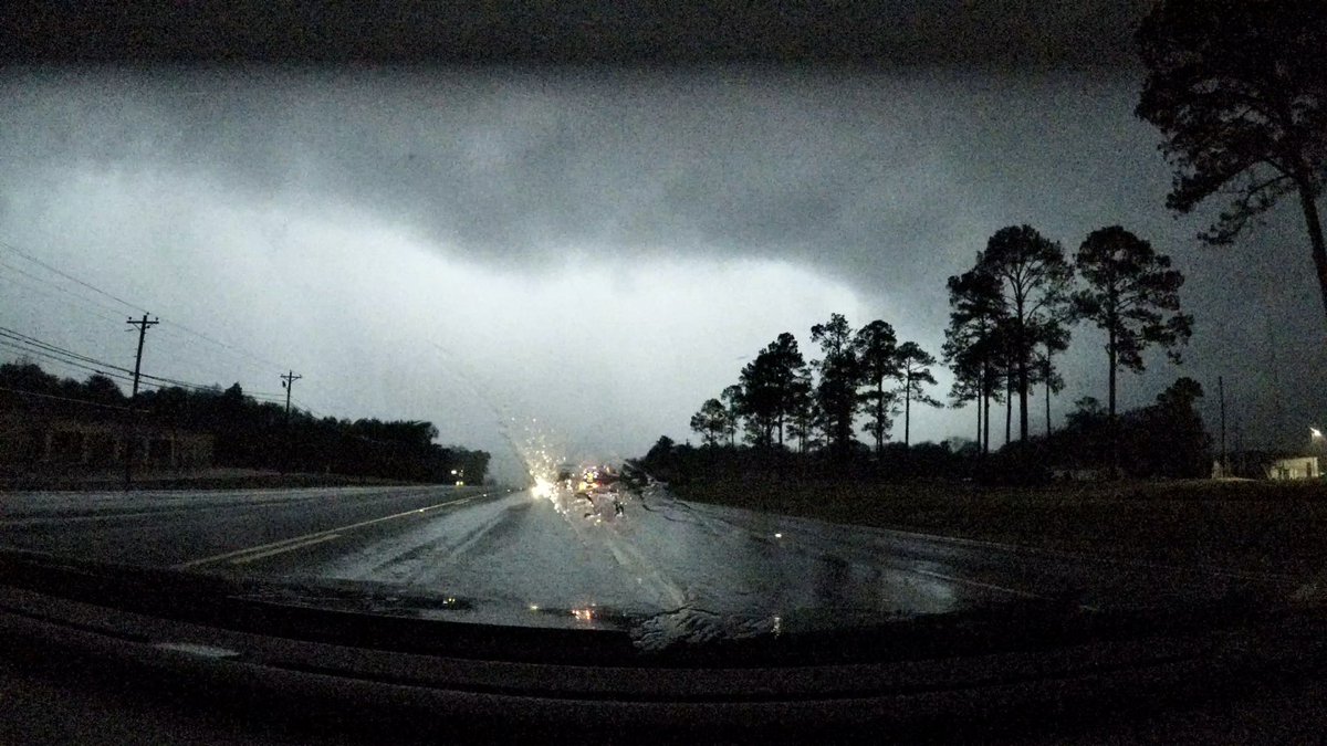 JoshuaEvansWX's tweet photo. Finally able to get a good look at me and my chase partners footage @spann . This was the Troy tornado as it crossed HWY 231 and east of there. Large wedge tornado. Banks needs all the help they can get. #tornadooutbreak #wxtwitter #troyalabama https://t.co/Xgct6FnQ28