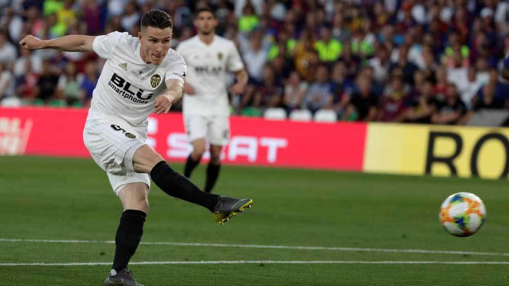 Anilexiliado's tweet photo. Se retira el hombre que nos regaló nuestro último título.

Honor eterno a Kevin Gameiro. https://t.co/LwT2Yh6ZYx