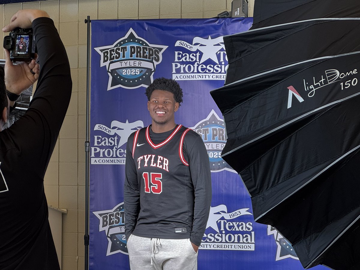 Brandon Ogden (@brandonosports) on Twitter photo Tyler Legacy’s Ruby Byers, Adelyn Briggs and Ja’Corian Oes at the Best Preps photo shoot. <a href="/jaCorianOes/">Ja’Corian oes</a> Tyler Legacy’s Ruby Byers, Adelyn Briggs and Ja’Corian Oes at the Best Preps photo shoot. <a href="/jaCorianOes/">Ja’Corian oes</a>