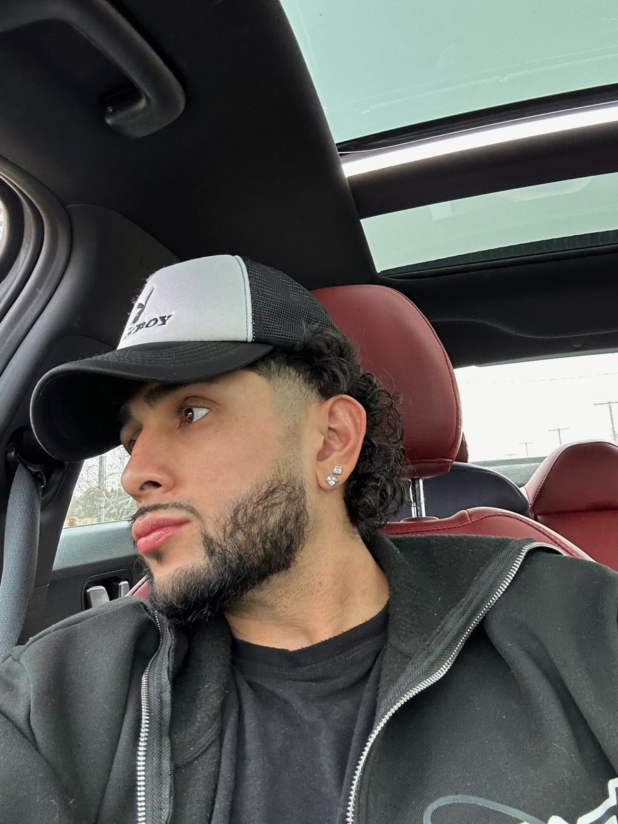 isthatcesar's tweet photo. 🤘🏽 https://t.co/x4k0C22b8H