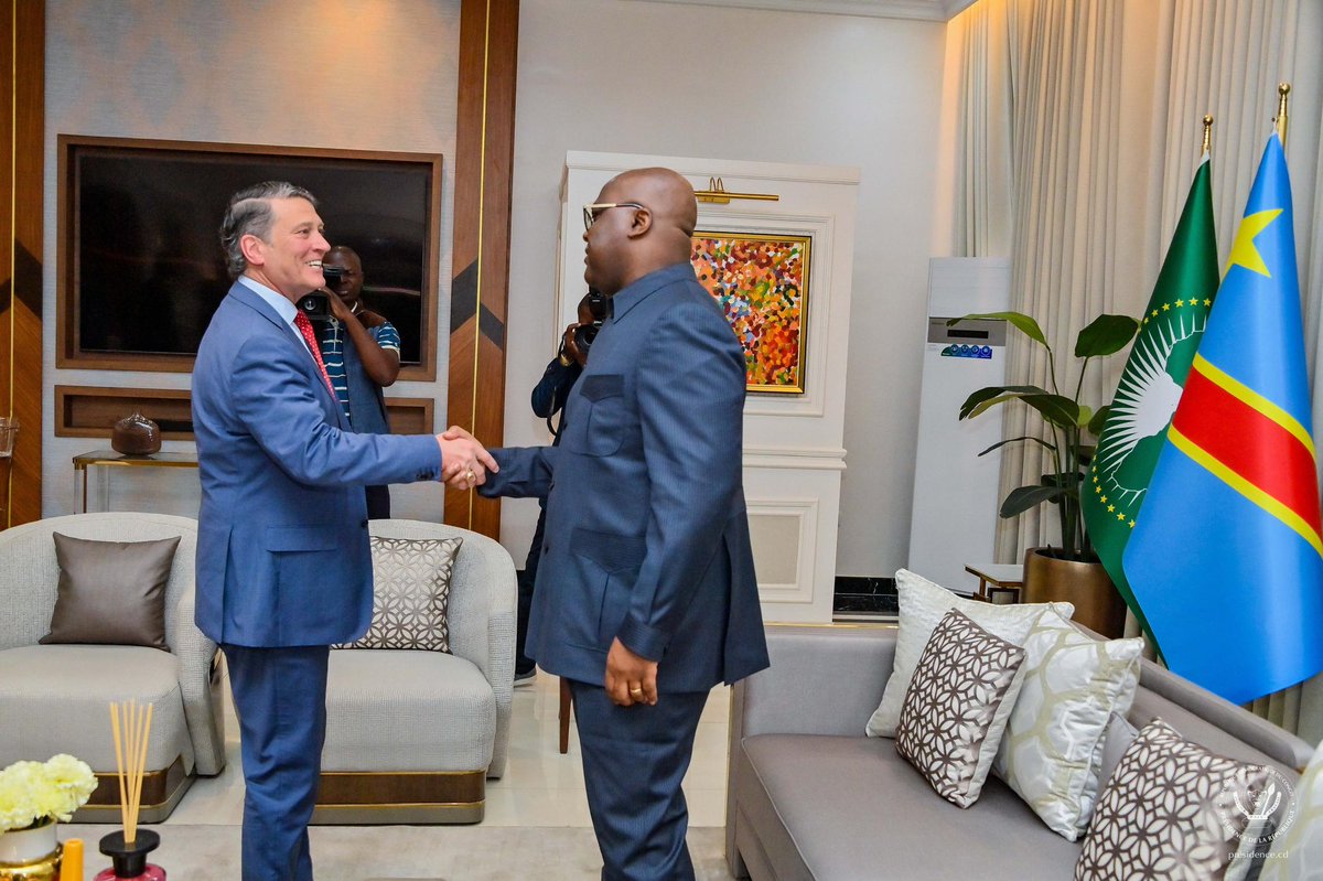 Presidence_RDC's tweet photo. #RDC - #USA | Ce dimanche 16 mars 2025  à la Cité de l’Union africaine, le Président Félix Tshisekedi a échangé avec M. Ronny Jackson (@RonnyJacksonTX), Envoyé Spécial du Président Donald Trump et membre du Congrès américain, sur les questions de développement et de paix en RDC.

Plus de détails en cliquant sur le lien ci-dessous👇🏾
https://t.co/YWBj0opr2J