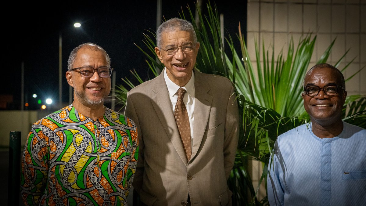 undpgabon's tweet photo. M. Lionel Zinsou, ancien Premier ministre du Bénin, est à Libreville pour les Assises Nationales qui se tiendront demain ! 🇬🇦 Il interviendra sur les investissements privés favorables et les nouvelles approches de financement dans le contexte gabonais.

➡️ https://t.co/tdhPIqVKpb https://t.co/KpTXsOtePv