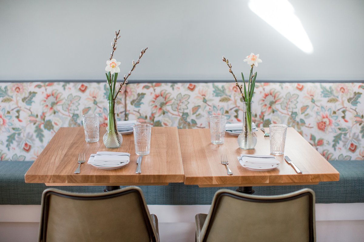 Full-service dining has returned to Merriweather Café! 🍽️ Enjoy a delicious selection of seasonal salads, sandwiches, and more, as the perfect complement to your visit to Hillwood. Head to tinyurl.com/ccy852jf to make a reservation!

📷: Dola Photography | <a href="/ByConstellation/">Constellation</a>