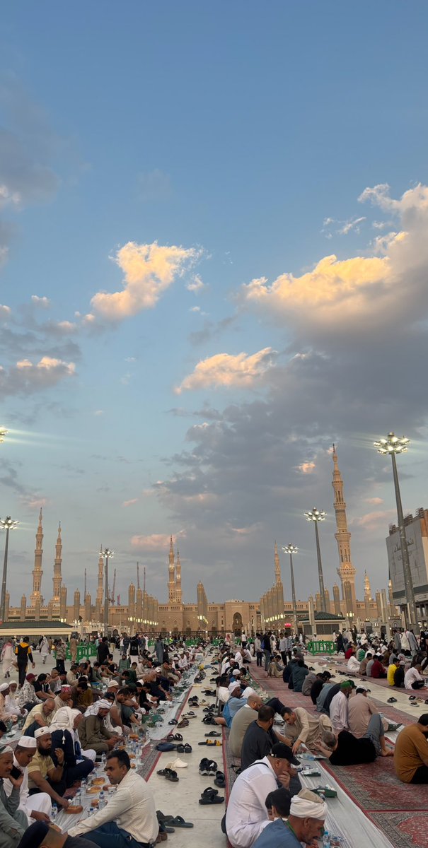 fo_ofoo's tweet photo. ليت الزَّمان جَميعُه رمضان🌱 https://t.co/TuPnAHjMcw