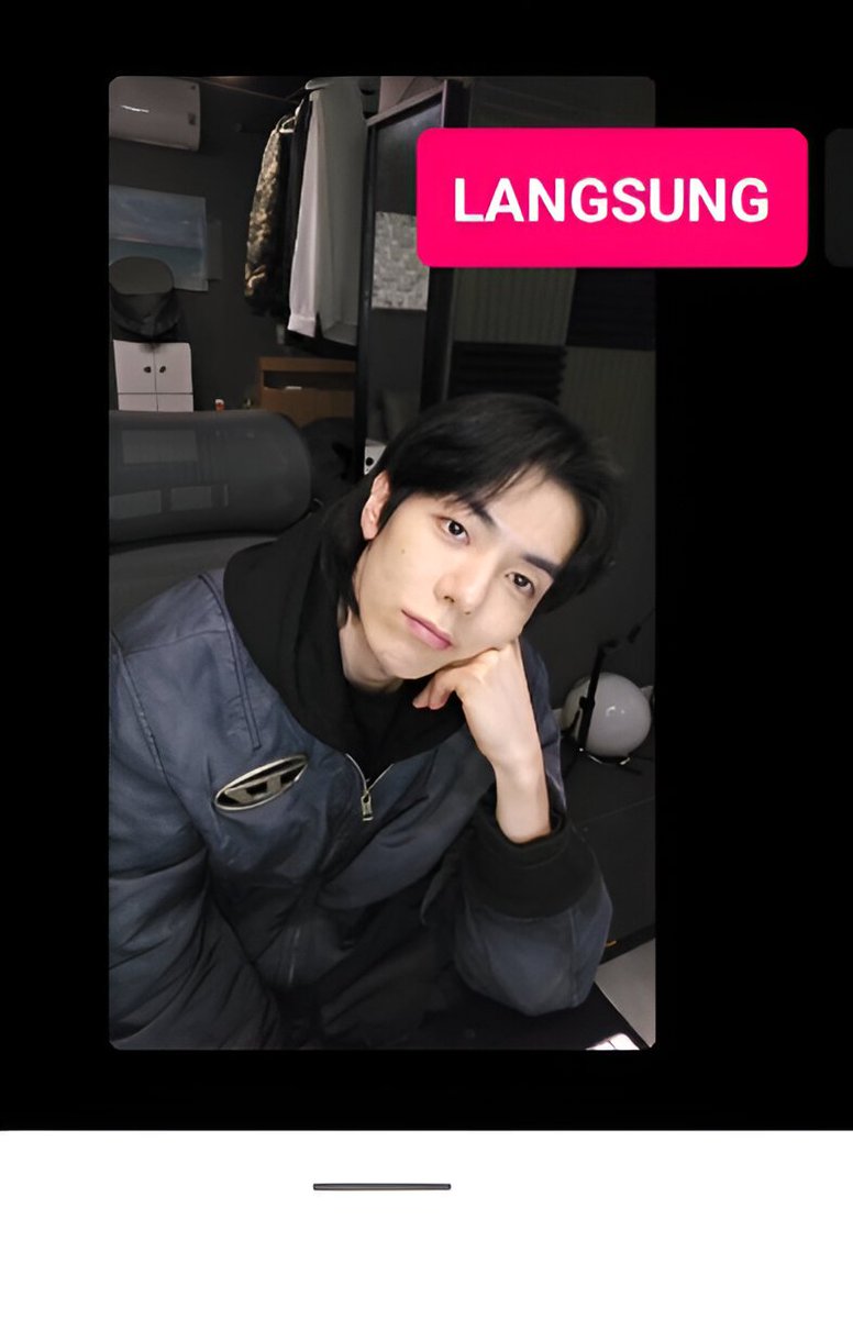 How can he be so beautiful and cute at the same time? 🫵🏻🫵🏻🫶🏻