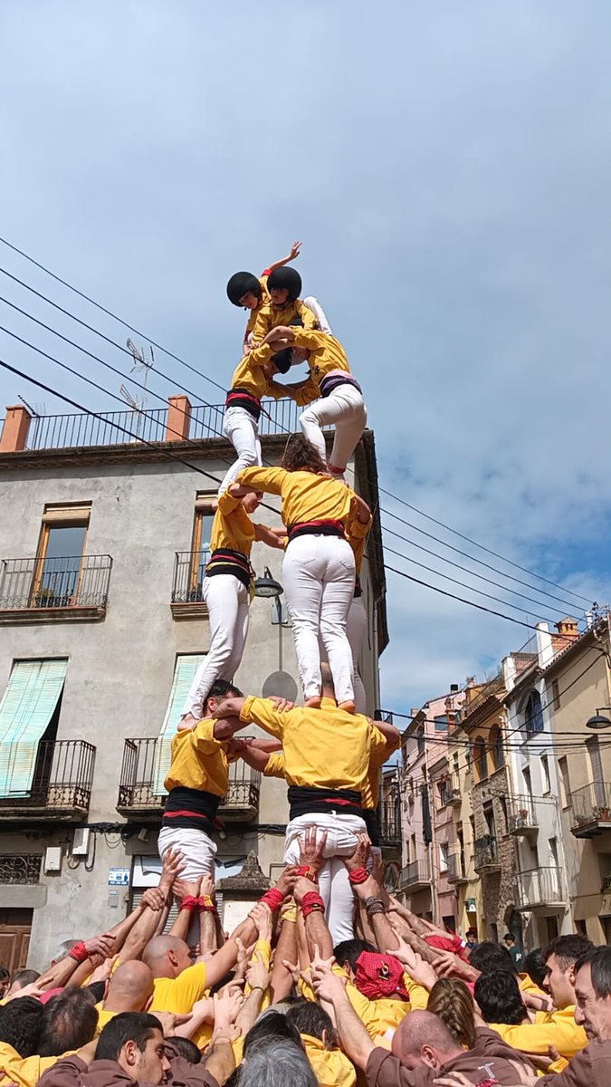 Bon inici de temporada a Santpedor.
<a href="/castsantpedor/">CastellersdSantpedor</a> pd4, 3d6, 2d6, id4d6, 4d6, pd4
<a href="/margeners/">Margeners de Guissona</a> pd4, 3d6, 2d6, 3d6xs, pd4
<a href="/MalfargatsDP/">〽️alfargats De Pallars</a> 2pd4, id3d6a, 3d6a, 3d6, 4d6, pd4

Agraïm a les colles l'ajuda rebuda a les pinyes.
<a href="/barometreCAST/">𝗕𝗔𝗥𝗢𝗠𝗘𝗧𝗥𝗘⭐CASTELLER</a> <a href="/revistacastells/">Revista Castells</a> 
<a href="/xavilongus/">Xavilongus</a> <a href="/Teixidoo/">A. Teixidó</a>
