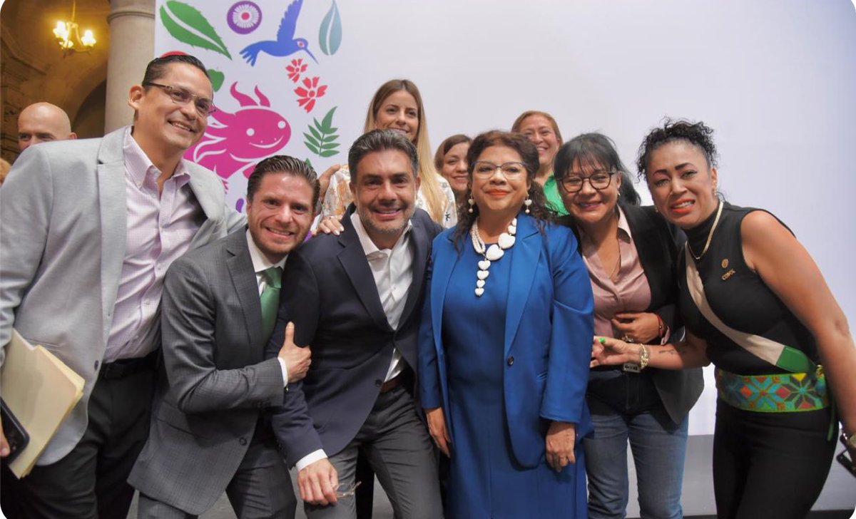 Me enorgullece mi ciudad por dar este paso tan significativo. #CorridasSinSangre <a href="/ChuchoSesmaPVEM/">Jesús Sesma</a> <a href="/talapariente/">Manuel Talayero Pariente</a> <a href="/ElviaEst/">Elvia Estrada</a> <a href="/ClaraBrugadaM/">Clara Brugada Molina</a>