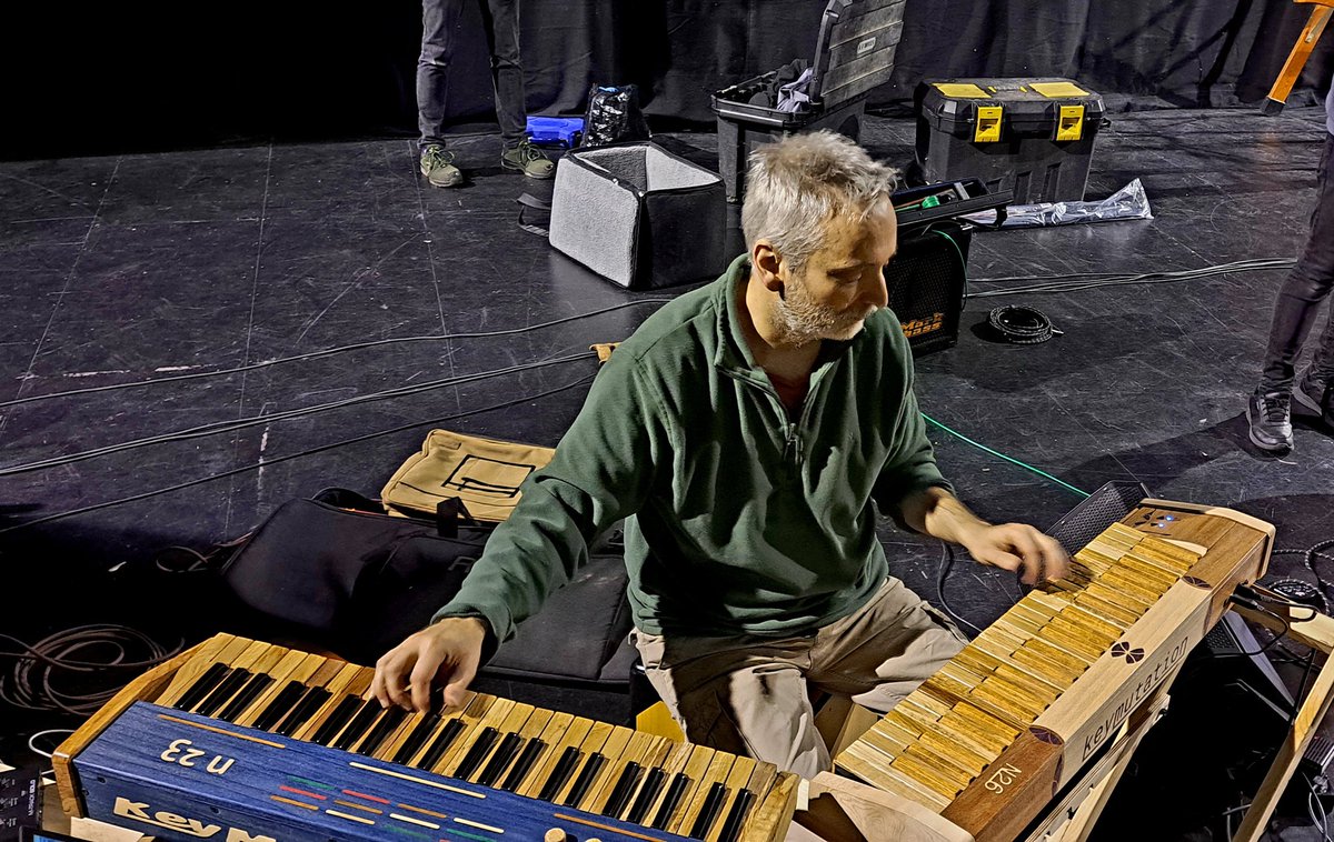 iberjazz's tweet photo. Hoy en Íscar estrenamos "Pájaro carpintero", un viaje por las sonoridades de la madera, como homenaje a los carpinteros, oficio fundamental en esta localidad.
A las 19:00 en el Teatro Auditorio https://t.co/DnKWHXGcHe