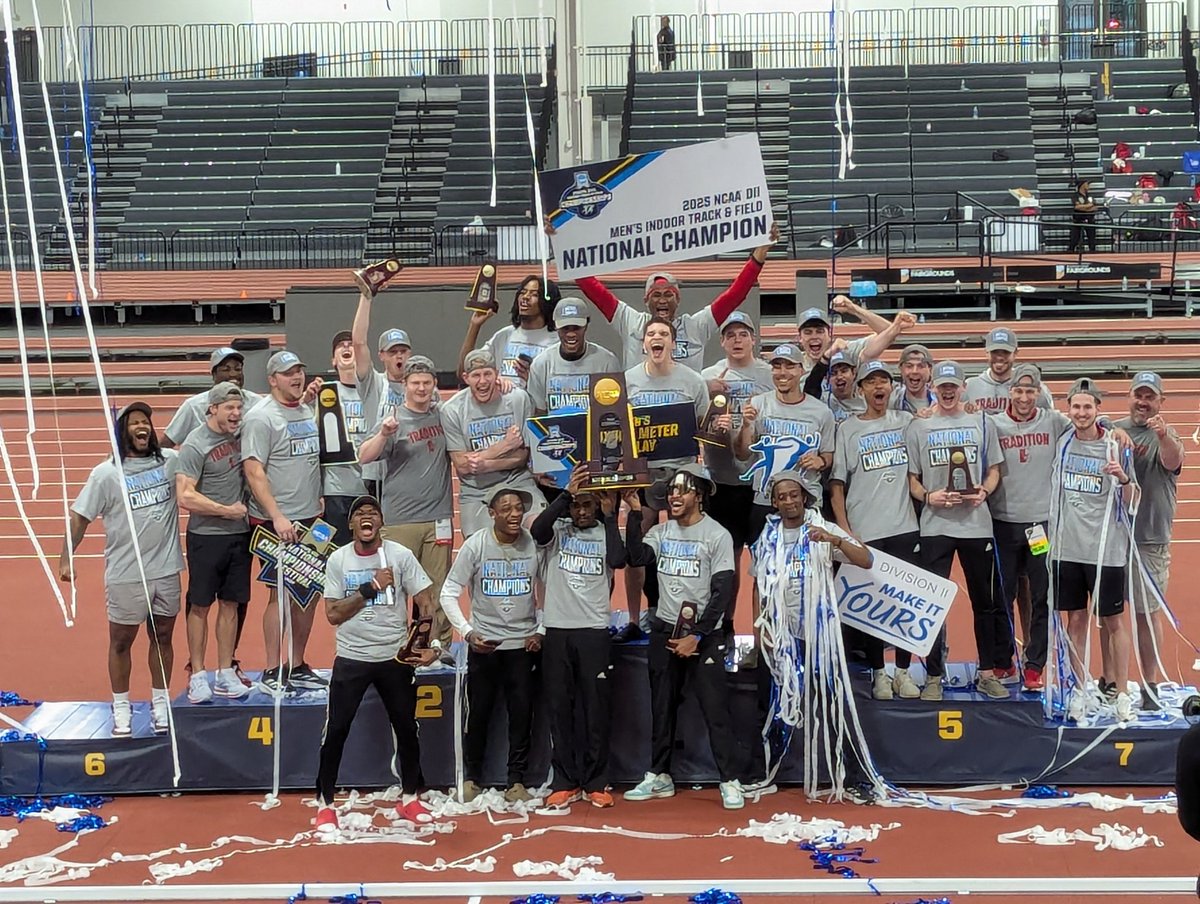 Yesterday was a big day for <a href="/TheMIAA/">The MIAA</a>! <a href="/Taylor_dawn7/">Taylor Savolt</a> and I had a great time in Indy cheering on our indoor track &amp; field and wrestling student-athletes 🏆🏆🏆
#BroughtTheirAGame