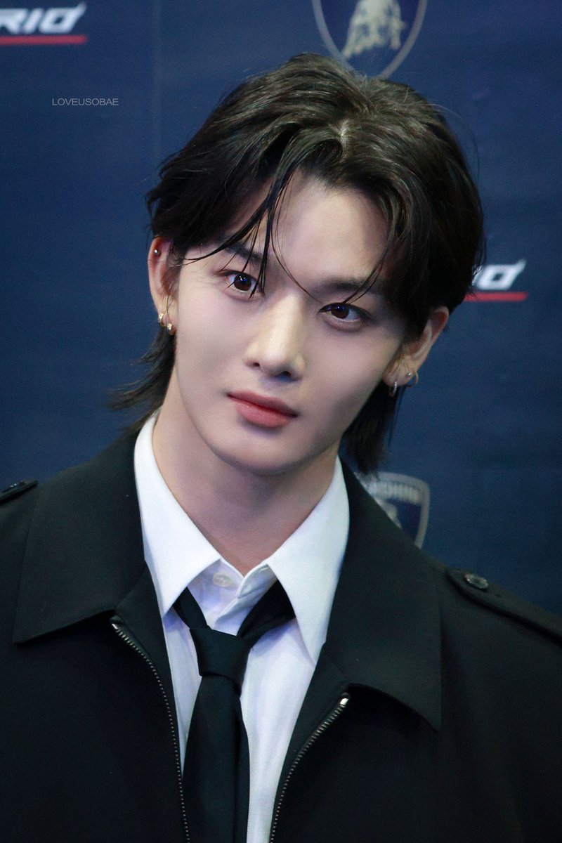 loveusobae's tweet photo. 250306 람보르기니 런칭쇼 #배진영 #baejinyoung https://t.co/dABHpwkjHh