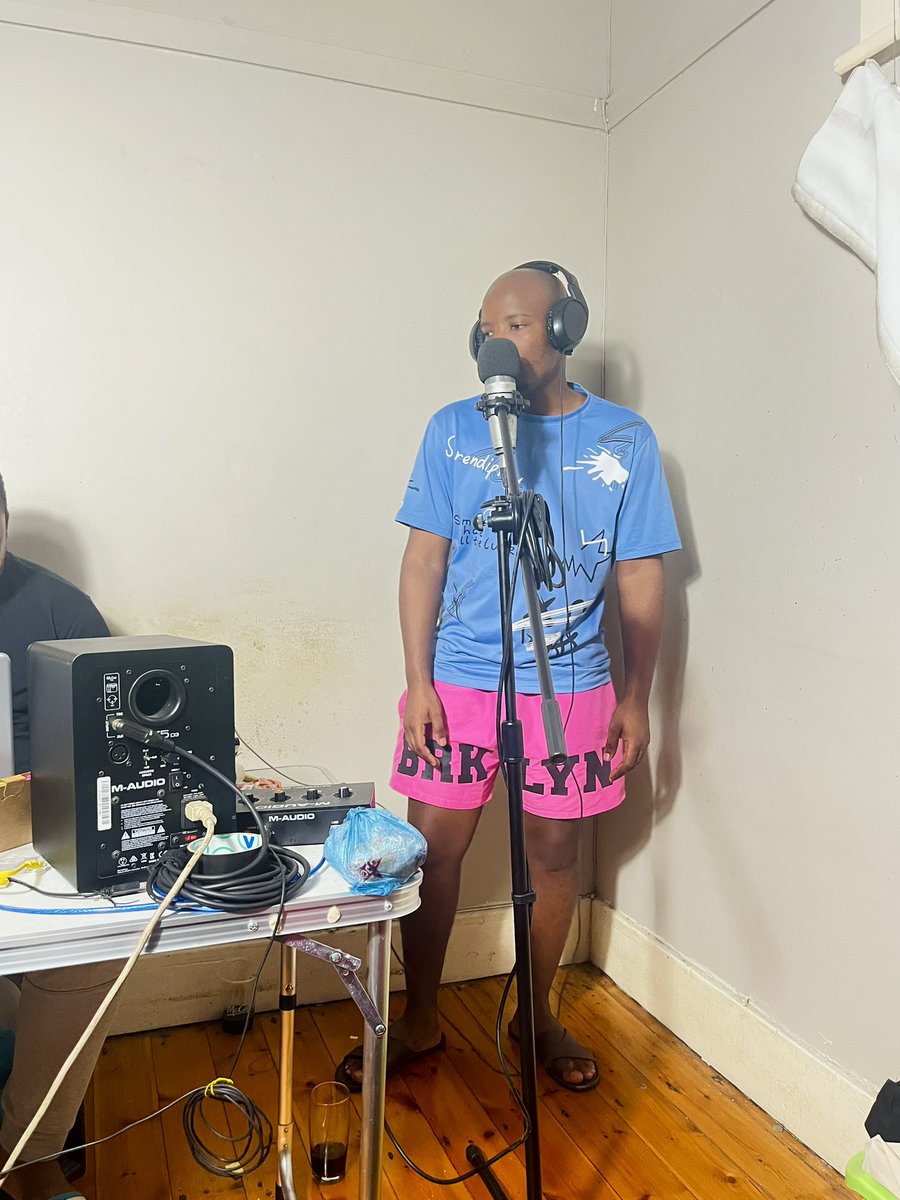 rsa_trigger's tweet image. In the kitchen with my bro @LindokuhleArt 🔥🔥