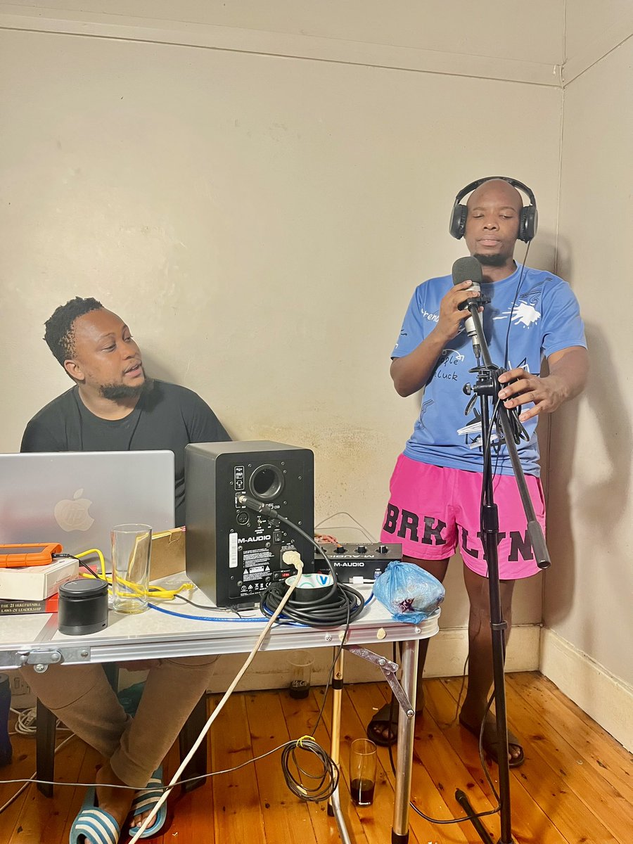 rsa_trigger's tweet image. In the kitchen with my bro @LindokuhleArt 🔥🔥