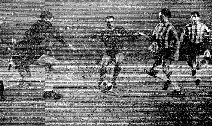 Hemeroteca_FCB's tweet photo. 📆 ⚔️ El 16 de març de 1966 es juga el primer derbi a Europa. És a la Copa de Fires, al Camp Nou i amb victòria blaugrana per 1-0 amb gol de Benítez. L'Espanyol també va caure a la tornada i el Barça va acabar campió.
📷 @mundodeportivo
#FCBOnthisday #FCBESP #FCB https://t.co/vYjDf5ImAE