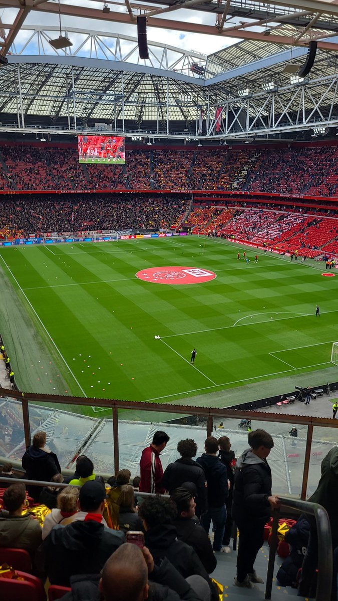 Melvinvos020's tweet photo. Lets go!!  kom op boys #ajaaz https://t.co/Pvydrbf2Sh