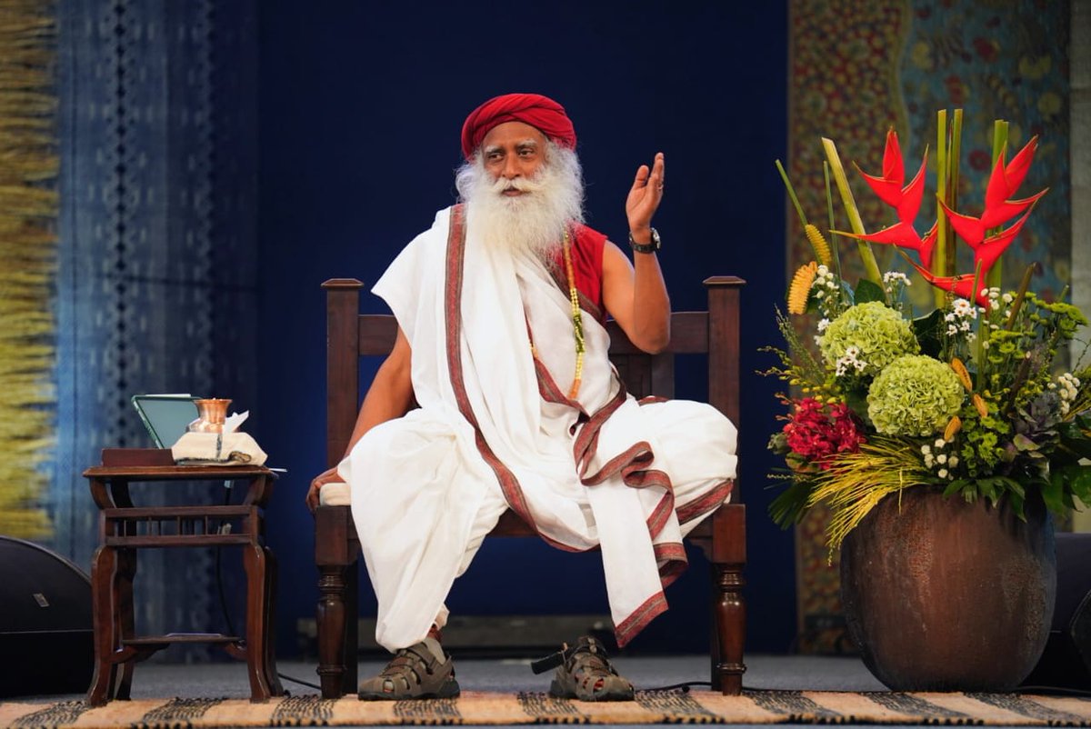 Sadhguru tweet media