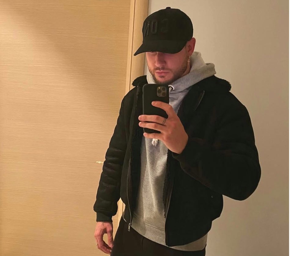 Andrew_Passa's tweet photo. No caption.
.
.
.
#AndrewPassa #Passa #me #my #new #shot #nocaption #nocaptionneeded #lux #nofilter #nofilterneeded #Home #Music #Life #Chill #relax #IconHat #style #Black #sweatshirt #evening #WinterIsOver #damn #reflex #JustLikeIAm #OldSchool #shots #hiphop #art #moment https://t.co/JY6YhJt9uO