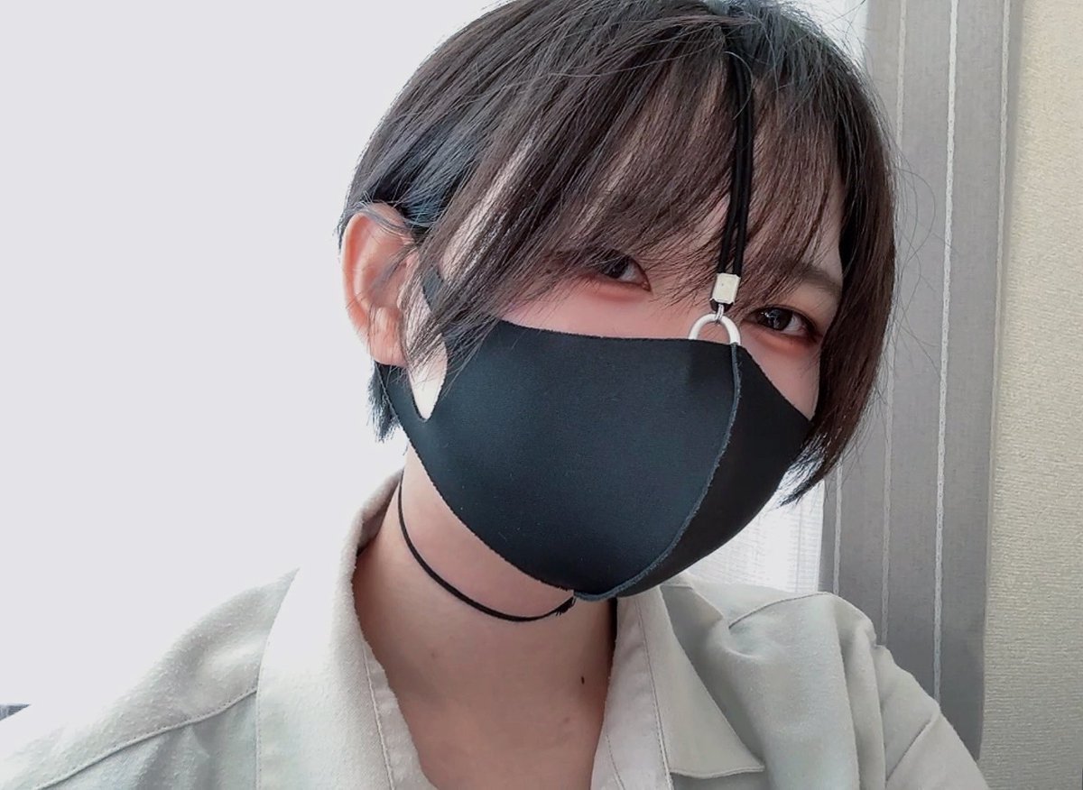 feti_hs's tweet photo. マスクの裏はどんな顔になってるでしょう..
めちゃくちゃブサ顔だけどみたい人いますか🥺

いいねとRTしてくれた人にdmで送らせて頂きます..😖 https://t.co/w5fEYrvyMy