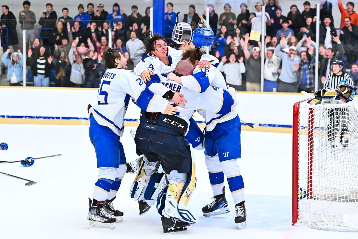 WE ARE MOVING ON! 

Men's Hockey earned a 4-2 win over the University of New England in the first round of the NCAA Division III Men's Hockey Championship! Next up: the Continentals will take on Curry College in the NCAA Quarterfinals. #LetsGoBlue! buff.ly/KfQQqrI