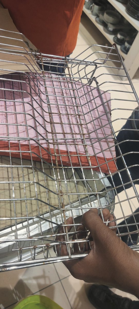 mesumiii's tweet photo. Surprisingly @HomeCentreIndia has no answer for this and @ranveerbrar is also priming the same that this is rust proof. 
@HomeCentreIndia guys not accepting this product back and neither are they refunding the money. https://t.co/ySJSF2Miyg