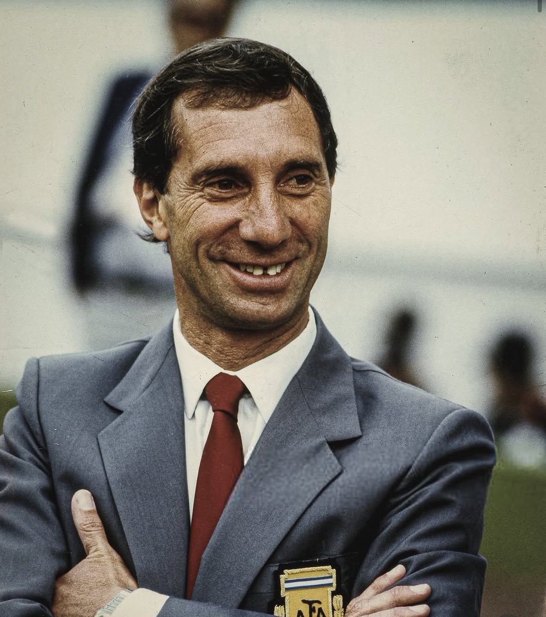 Carlos Salvador Bilardo cumple 87 años.
Una de las personalidades más importantes en la historia del fútbol argentino. El Doctor.