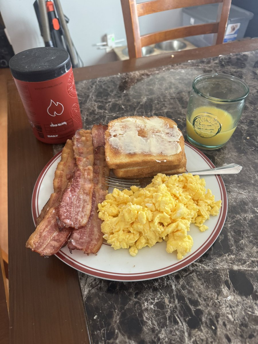 BrianWMendham's tweet photo. GM 

Day 57 out of 365 on @getfireblood 

Let’s be proactive and productive everyday, let’s strive to put in the work for the life we desire. Hard work pays off for those who apply themselves. Let that person be you! 

Start today, DM me and let’s get you a game plan! https://t.co/hY4QzpSkj2