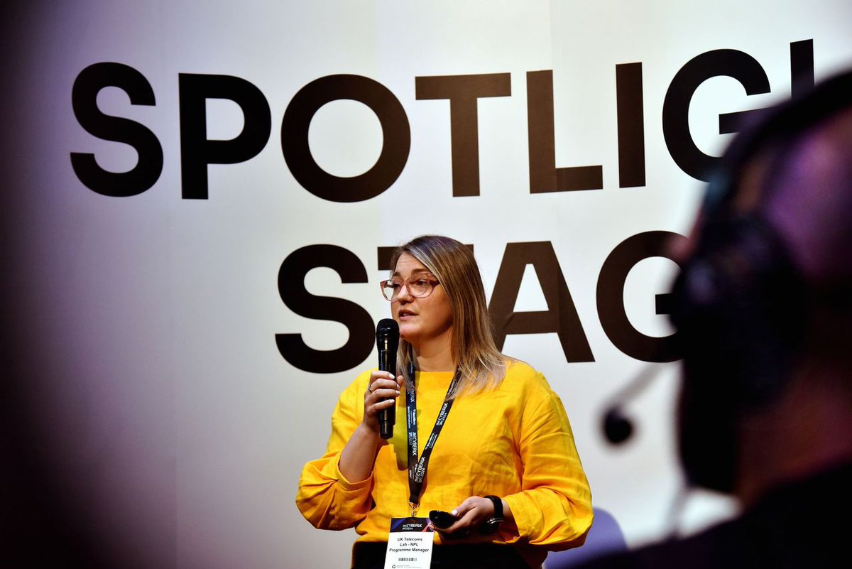 CYBERUKevents's tweet photo. ⌛There's still time to apply to give a Lightning Talk at #CYBERUK25 on the Spotlight Stage as a delegate speaker. 

 Apply now⬇️
https://t.co/Safa7dhblu https://t.co/Jydo00Xm26