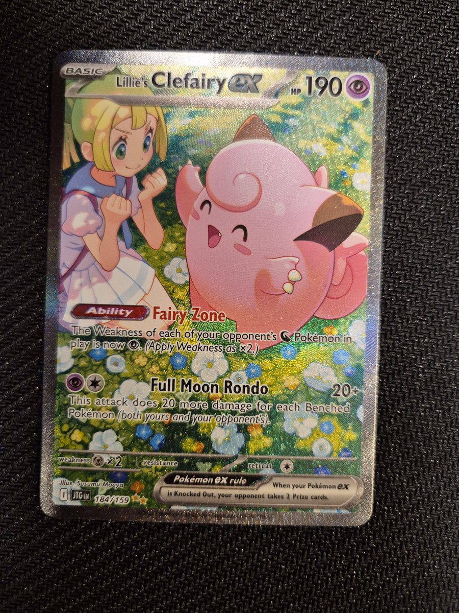 Anyone wanna buy my Lillie's Clefairy alt art? Pulled it at pre-release, can bring it to Stockholm Regionals :)