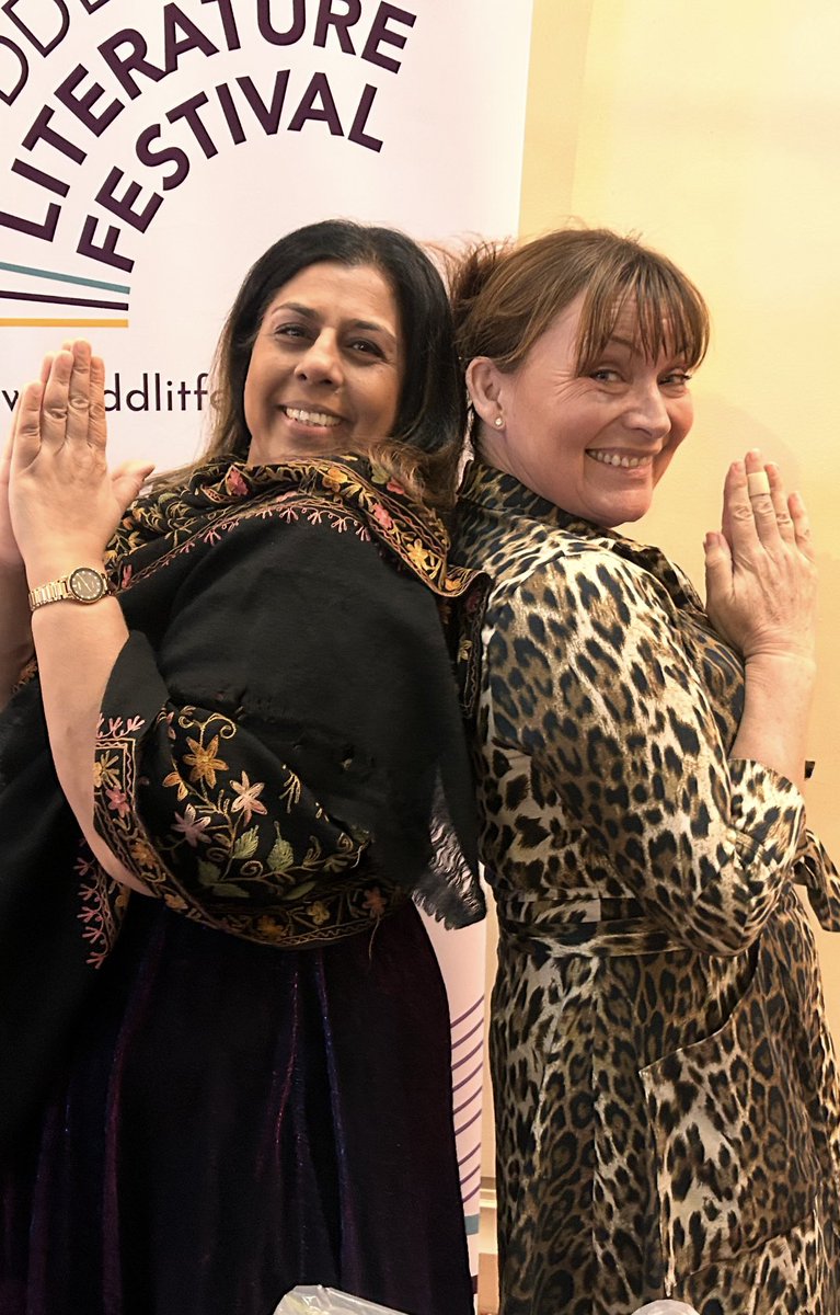Amazing event ‘An Evening with Lorraine Kelly’ <a href="/theLBT/">Lawrence Batley Theatre</a>. Really enjoyed ourselves and loved meeting LK. We even managed some Bollywood poses. Her book ‘The Island Swimmer’ is amazing…. 🤩
