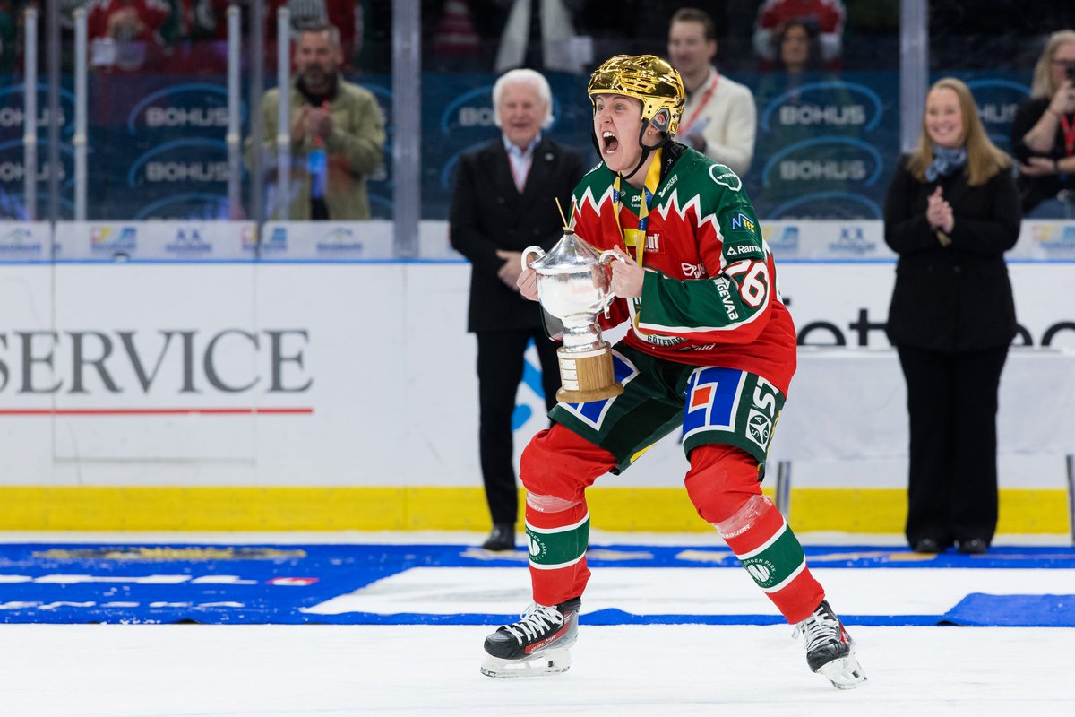 frolunda_hc's tweet photo. När vi bär hjälmar av guld! https://t.co/0VJUpHFjHS
