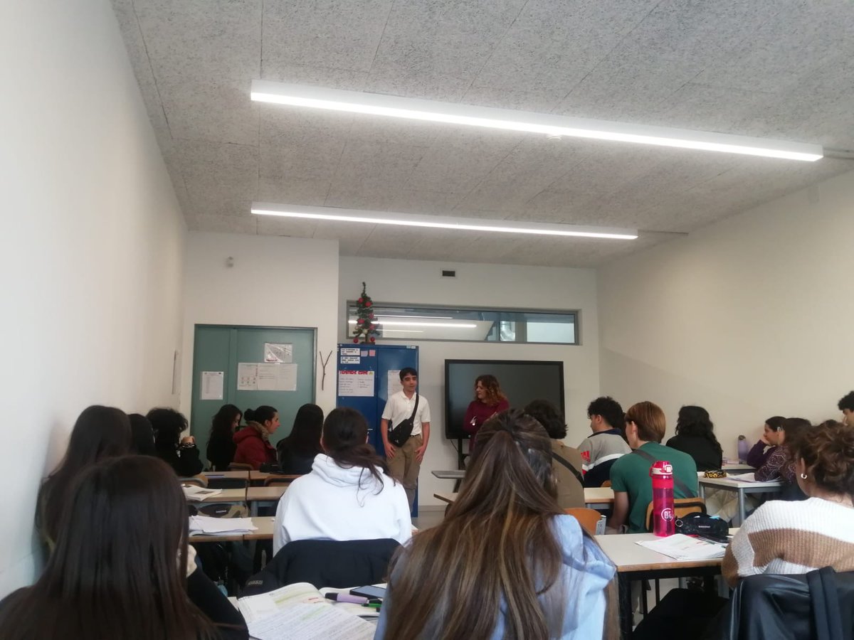 IstMEMErasmus's tweet photo. 🇹🇷🇪🇺🇮🇹Maltepe Kadir Has BİLSEM ve Sultanbeyli Hüsnü M. Özyeğin Anadolu Lisesi İtalya'da bulunan Liceo Statale "Guglielmo Marconi" Okulu'nda "Akran Zorbalığı ve Siber Zorbalıkla Baş Edebilme" konusunda ÖGH gerçekleştirdiler.
@tcmeb
@ulusalajans
@istanbulilmem https://t.co/PX3K3IDd3j