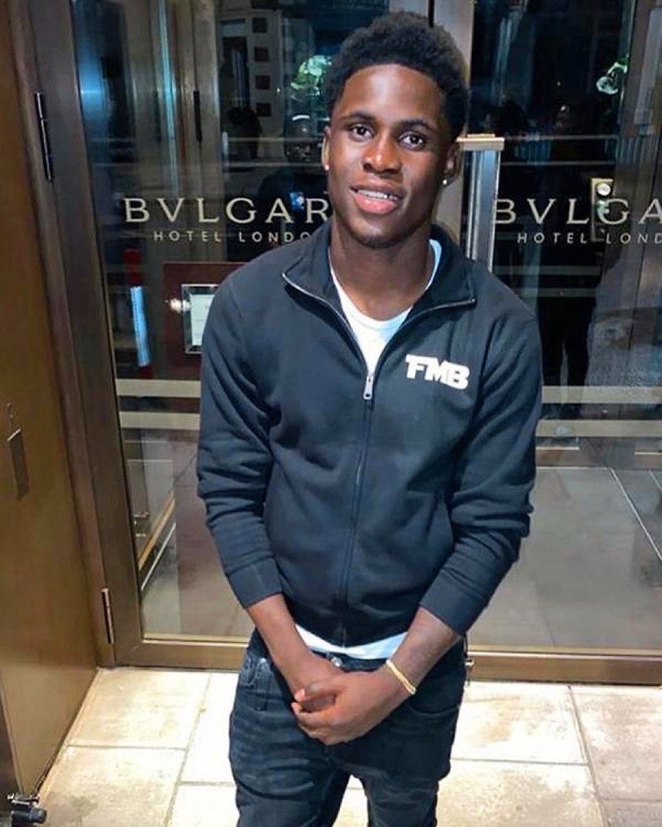 Blackthingsuk's tweet photo. Remembering Folajimi 🤍 on what would’ve been his 24th birthday 🙏🏾

Folajimi Olubunmi-Adewole, known as Jimi, tragically lost his life after diving into the Thames to save a drowning woman.

16.03.01 – 24.04.21 🤍🙏🏾🕊️ https://t.co/gk3fRUSjA6