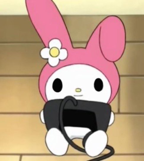 daiIysanrio's tweet photo. the cutest little gamer ever https://t.co/WcE2yyMxhP
