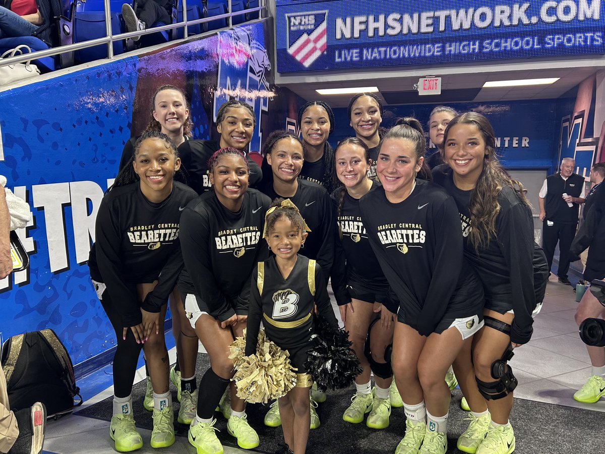 The Bearettes had one of the cutest cheerleaders ever!! 💗💗