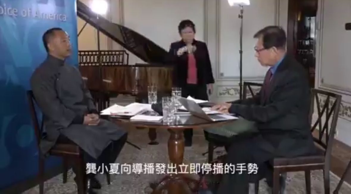 HCNtoMoon's tweet photo. 【重磅】美国之音（包括1300多名记者、制片人和行政辅助人员）接到通知从今天开始行政休假。白宫发表的官方声明中提到了VOA因中共压力而断播并开除中文部记者的事件。
准备起飞吧！喜币！ https://t.co/kvqw16ZYpf