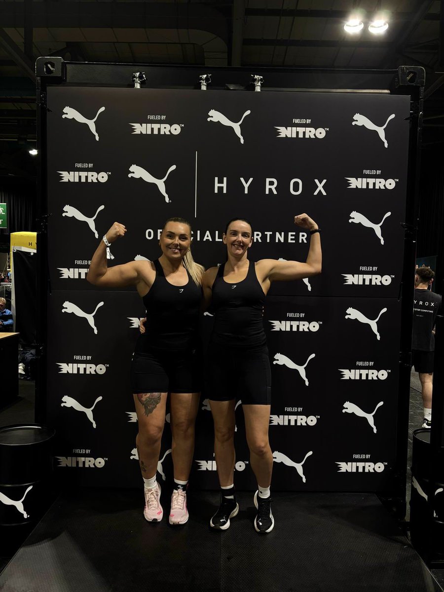 Something a little different… 
Hyrox Glasgow: 1hr 23mins 🤯
Me trying to jog 1 week before Christmas: 30 seconds and a near-death experience 😂
Proud of us ♥️💪🏼