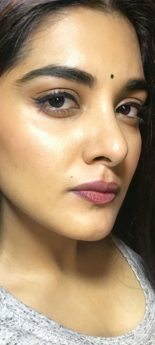 Bhumisissy's tweet photo. That Heavenly Moment,When Sissy Is Sitting On Her Knees And Slowly Removing The Zip Of Her Bull And Looking Like This.. https://t.co/iMj18caClS